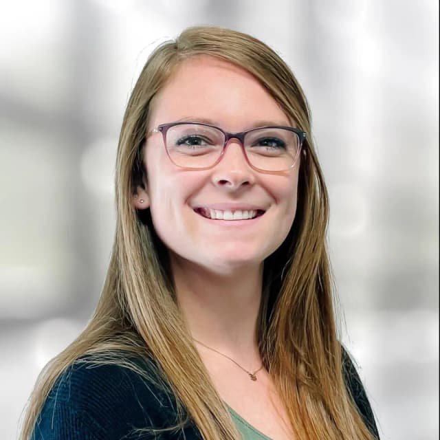 Ashley Miller headshot
